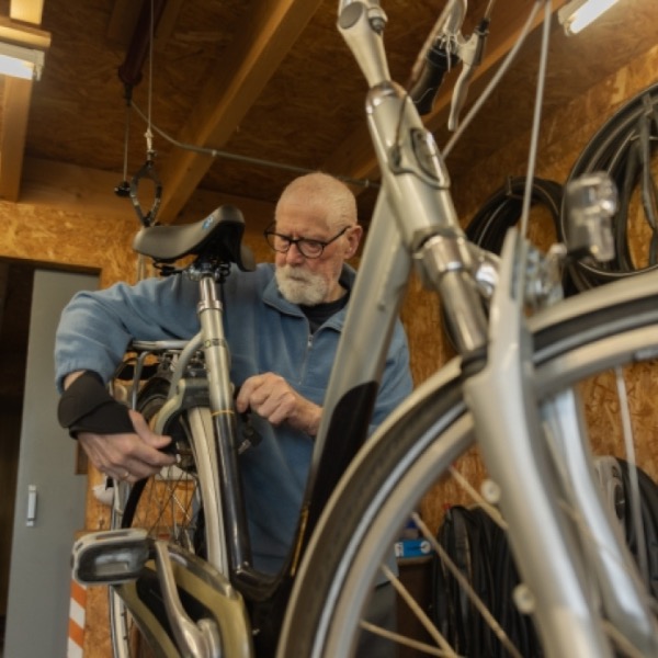 Wij doneren oude fietsen aan zorgboerderij Molenzicht